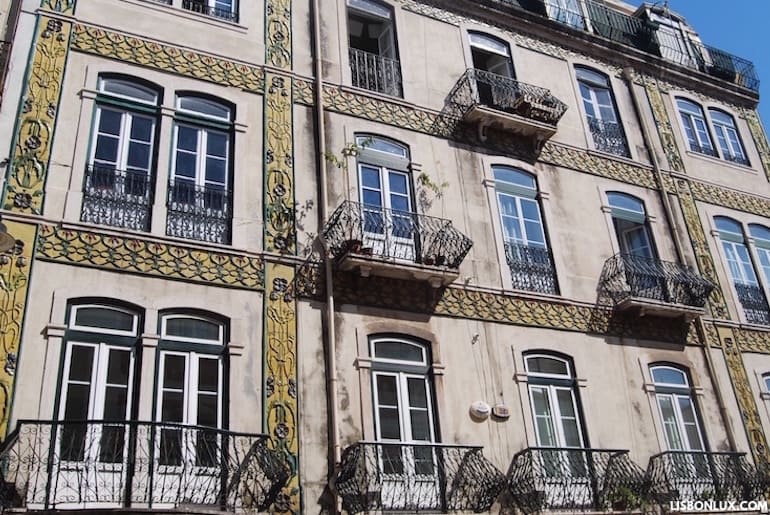 Azulejos, Rua das Janelas Verdes, Lisbon