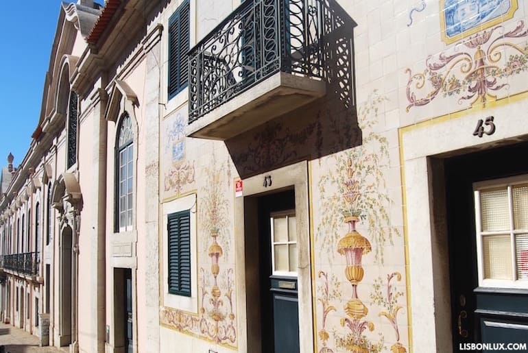 Azulejos, Rua de São Domingos à Lapa, Lisbon